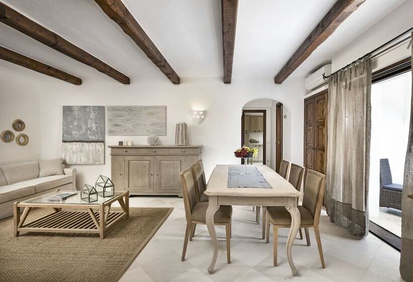 סוויטה אקזקיוטיב, Relais Villa Carola