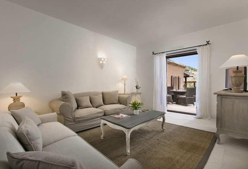 סוויטה דלוקס, Relais Villa Carola