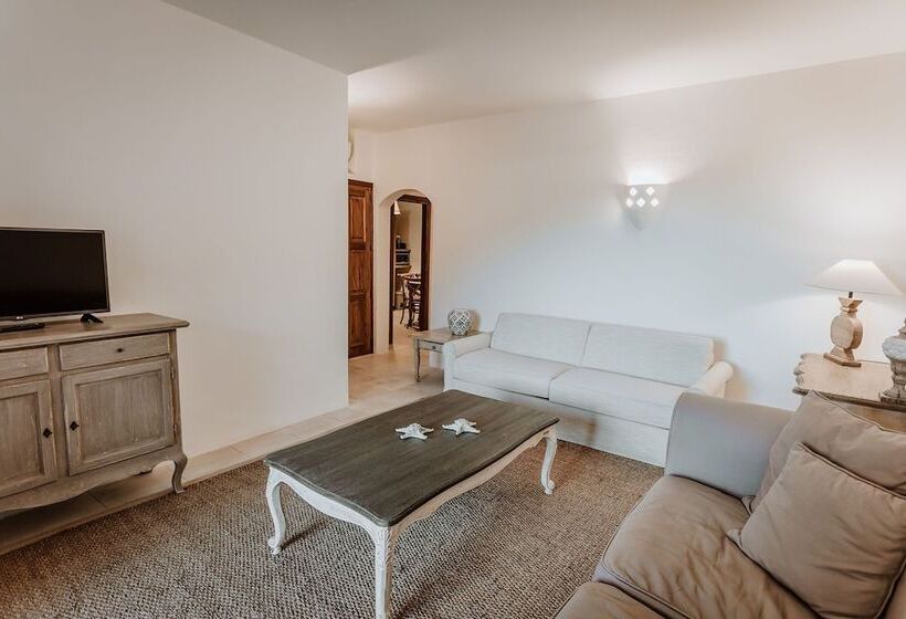 סוויטה דלוקס, Relais Villa Carola