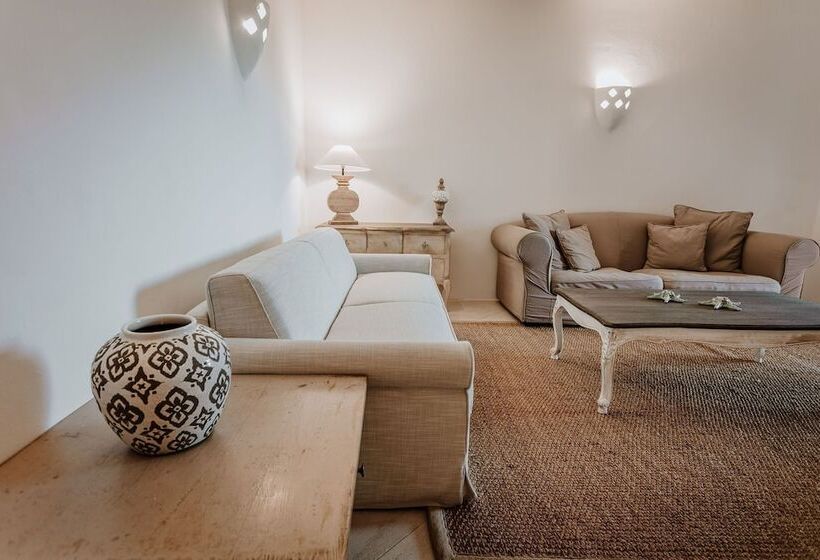 סוויטה דלוקס, Relais Villa Carola