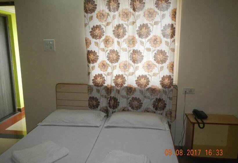 Estudi Deluxe, Rukmini