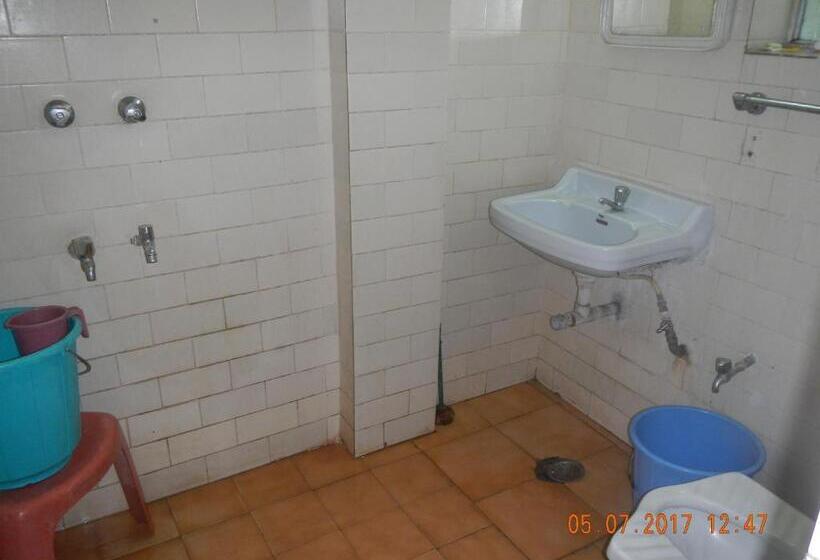 Habitació Economy, Rukmini