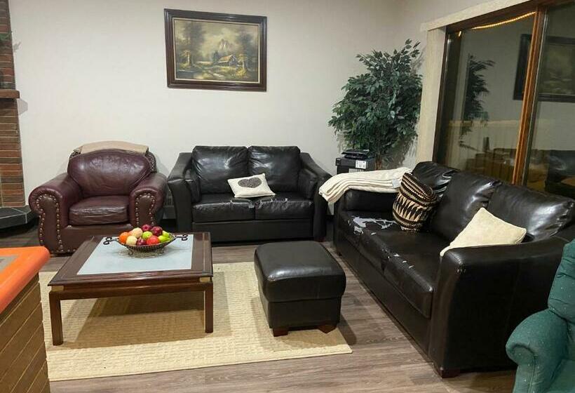 غرفة كلاسيكية رباعية, Ranchland Inn