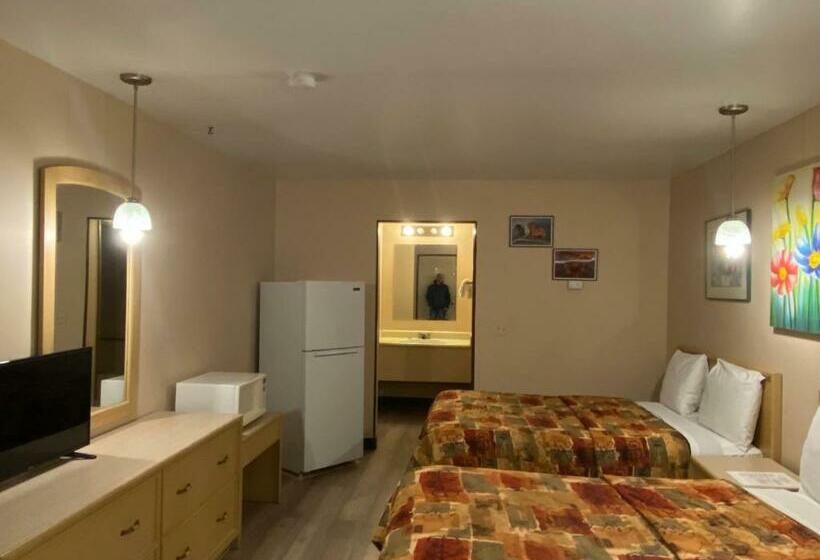 Четырехместный Номер Классик, Ranchland Inn