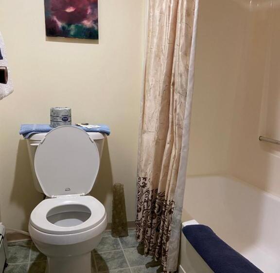 غرفة كلاسيكية رباعية, Ranchland Inn