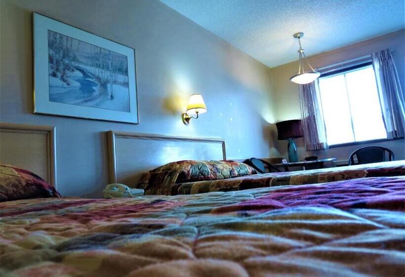 Четырехместный Номер Классик, Ranchland Inn