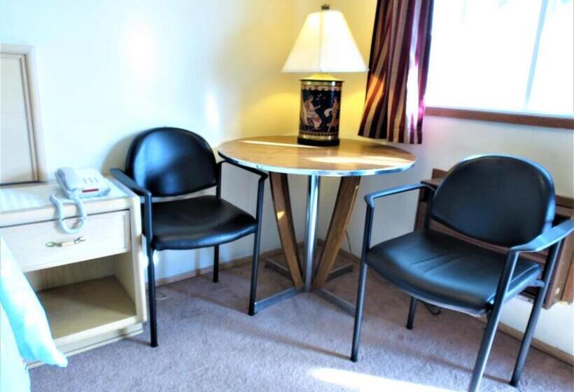 غرفة كلاسيكية رباعية, Ranchland Inn