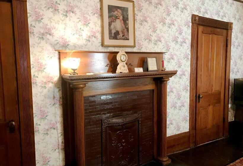 スタンダードルーム, Simmons Bond Inn Bed & Breakfast