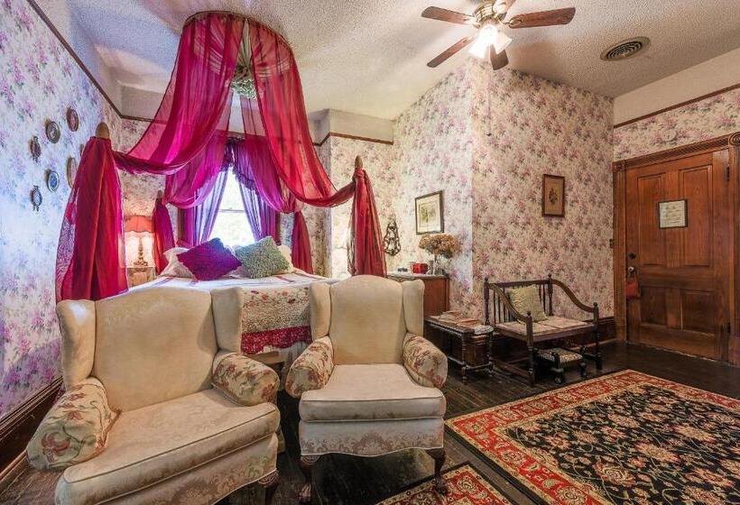 スタンダードルーム, Simmons Bond Inn Bed & Breakfast