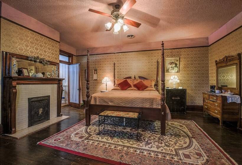 デラックスルーム, Simmons Bond Inn Bed & Breakfast