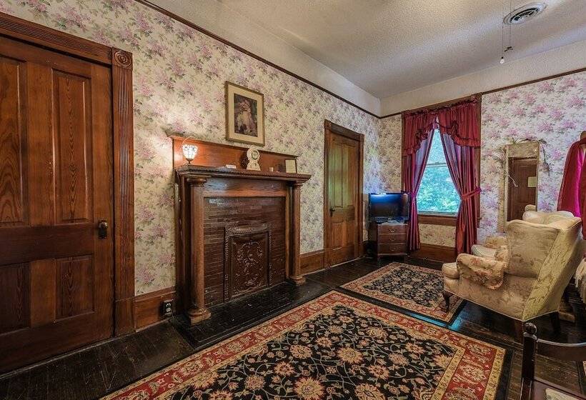 デラックスルーム, Simmons Bond Inn Bed & Breakfast