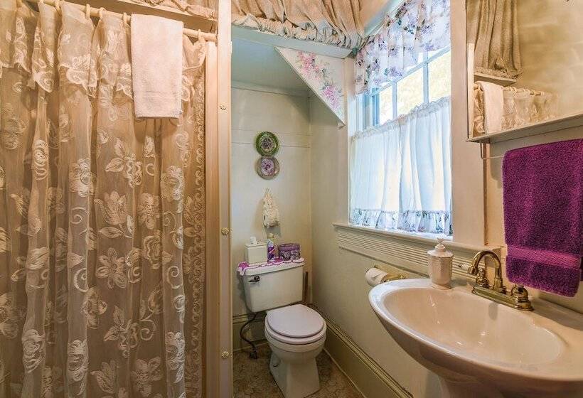 デラックスルーム, Simmons Bond Inn Bed & Breakfast