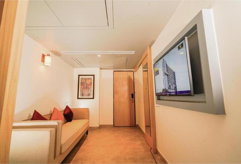 スイート, The Grand Sona