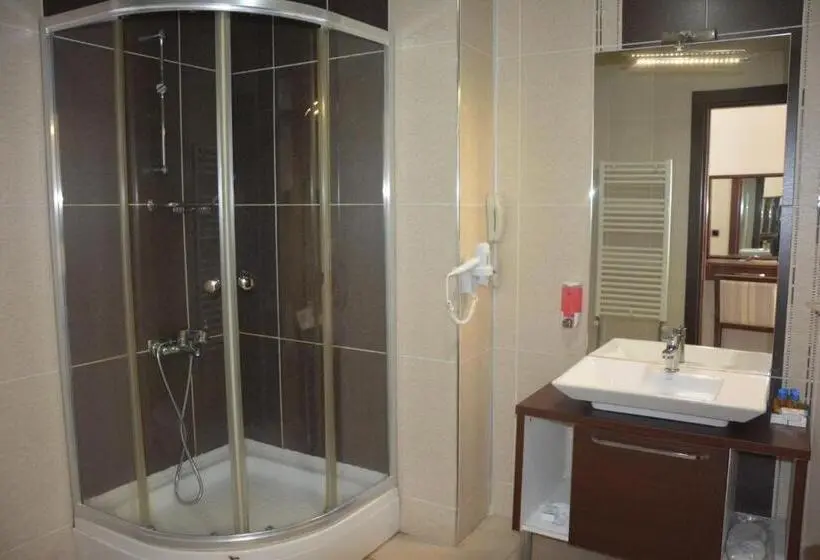 اتاق استاندارد سه نفره, Koç Otel çankırı