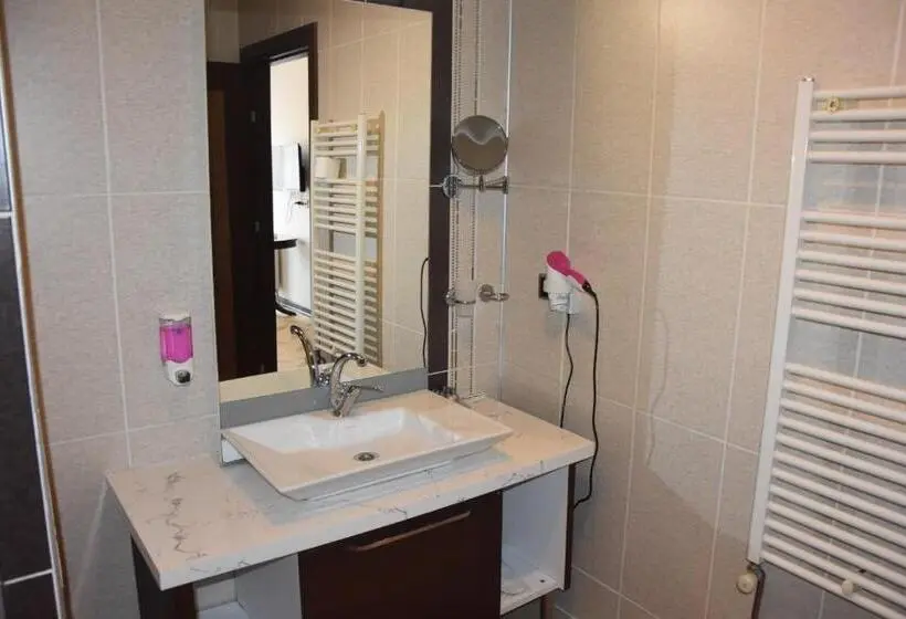 اتاق خانوادگی, Koç Otel çankırı