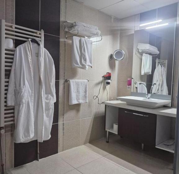 스위트 킹사이즈 침대, Koç Otel çankırı