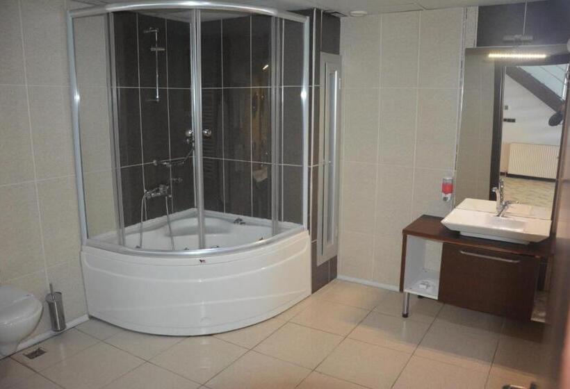 스위트 킹사이즈 침대, Koç Otel çankırı