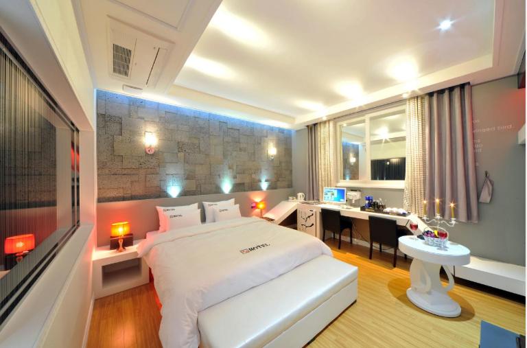 Camera Standard, Mokpo Myeongpum