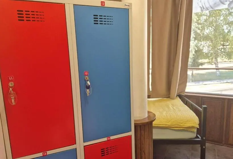 اتاق استاندارد سه تخته با سرویس بهداشتی مشترک, Bled Lesce Station Rooms And Beds