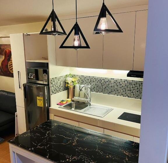 سوییت لوکس, Ck Haven Hot Shower Wifi Smart Tv Outdoor Garden