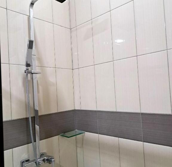 اتاق لوکس, Rindhali Beach