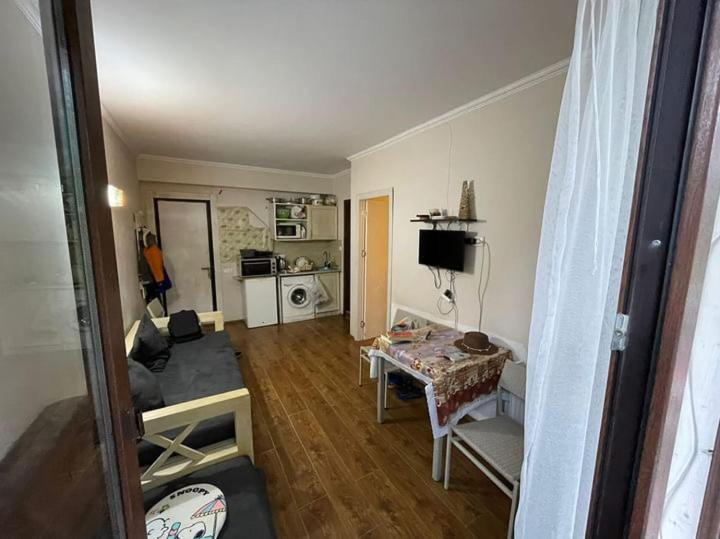 Appartement 1 Chambre, Kgzavrevi