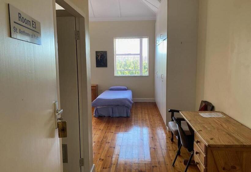 חדר סטנדרט לשלושה, St Luke S Retreat Centre And Guest House