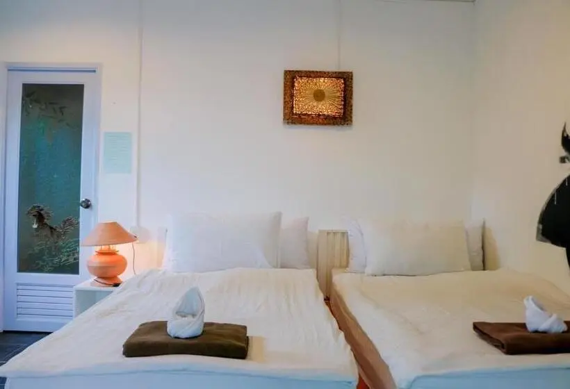 バルコニー付きスタンダードルーム, The Light House Resort   Kohlarn เดอะไลท์เฮ้าส์รีสอร์ท เกาะล้าน