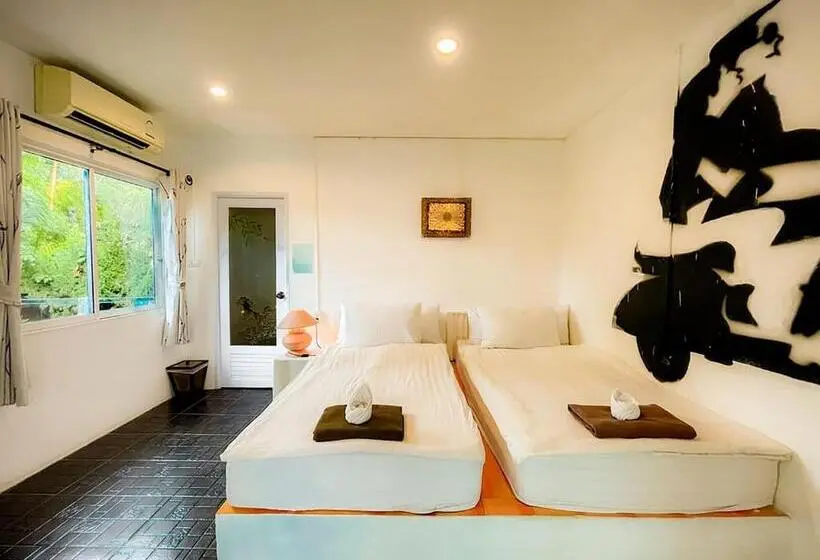 バルコニー付きスタンダードルーム, The Light House Resort   Kohlarn เดอะไลท์เฮ้าส์รีสอร์ท เกาะล้าน