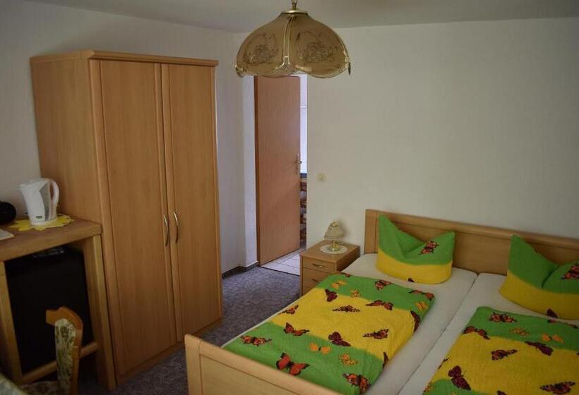 Номер Стандарт, Landurlaub Bei Familie Mathen