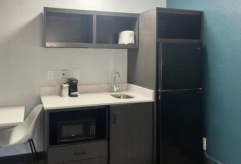 身障者適用キングサイズベッドルーム, Studio 6 Huntsville, Al University Drive