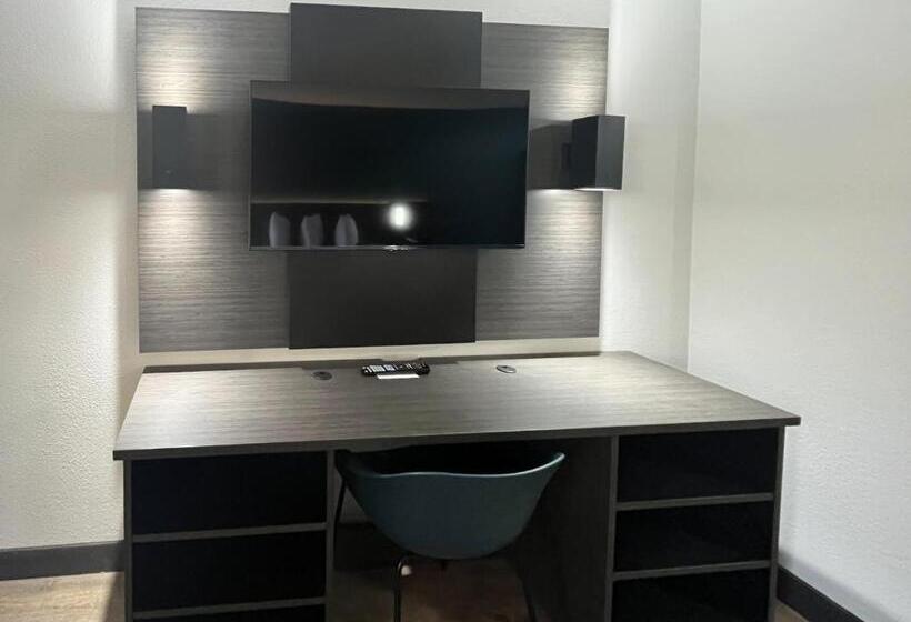 适合残疾人士使用的带超级大床的标准间, Studio 6 Huntsville, Al University Drive