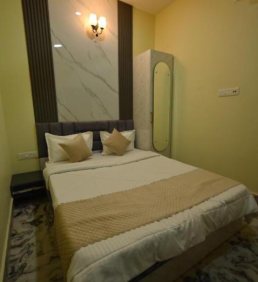 エコノミールーム, The Vintage Plaza