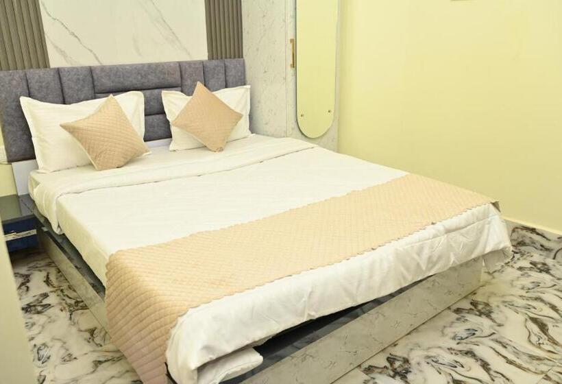 エコノミールーム, The Vintage Plaza