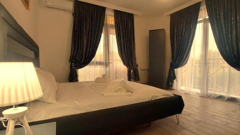 اتاق استاندارد با چشمانداز کوهستان, Villa Gio Kvareli