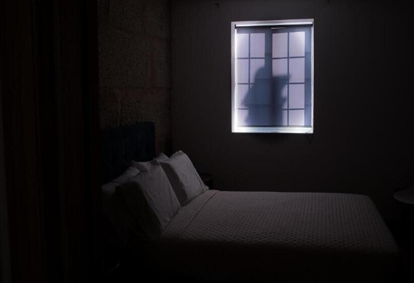 اتاق لوکس, Raianos