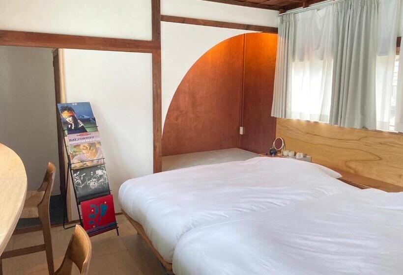 浴室共有ファミリールーム, Tipy Records Inn Photon