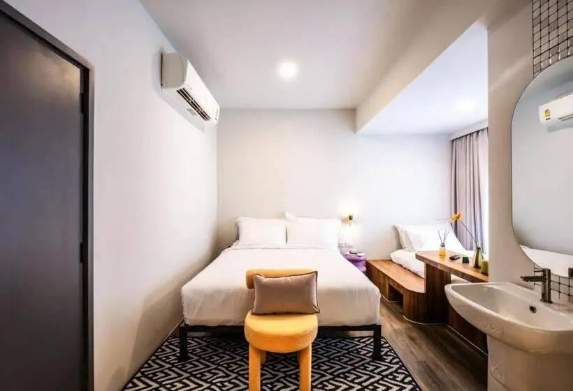 Superior Kolmen Hengen Huone, Claybed Chiangrai