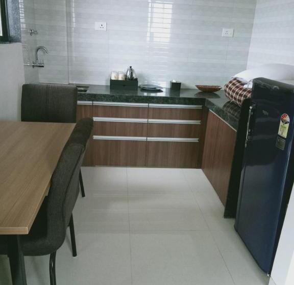 דירת שני חדרים, Wandr City Of Music