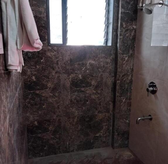 וילת 3 חדרי שינה עם בריכה, Wandr City Of Music