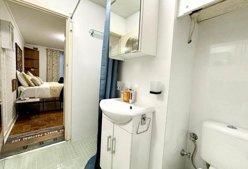 דירה בת חדר שינה 1 עם מרפסת, Central Subiaco Oasis 1 Bedroom Unit