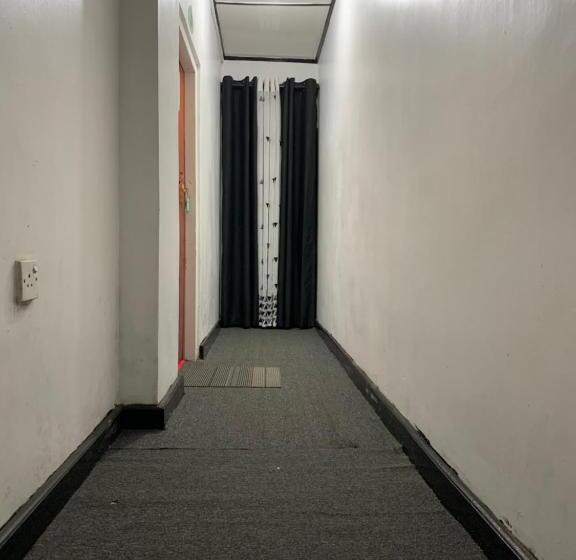 اتاق لوکس, Fair View Holiday Home