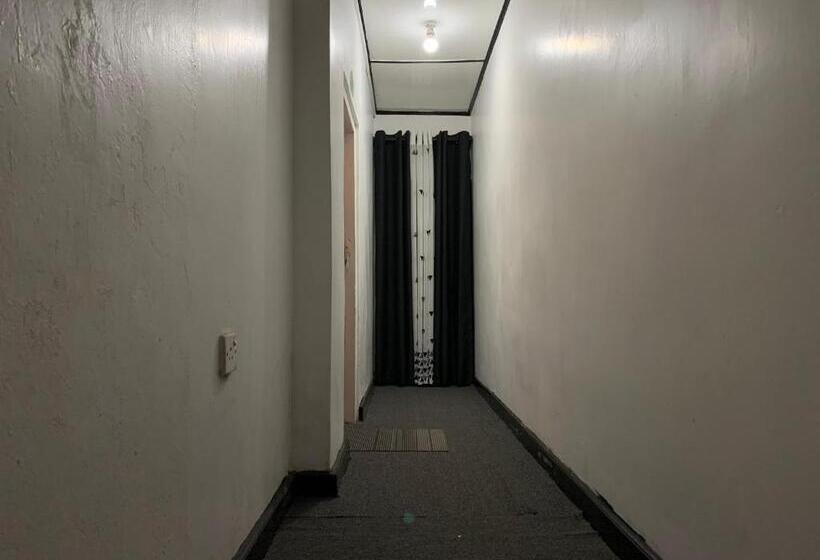 اتاق لوکس, Fair View Holiday Home