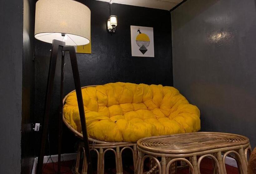 اتاق لوکس, Fair View Holiday Home