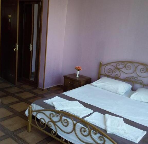 اتاق اساندارد با چشم‌انداز جانبی به دریا, Inter