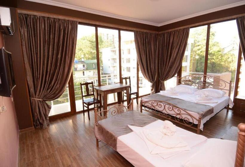 اتاق استاندارد سه تخته با بالکن, Inter