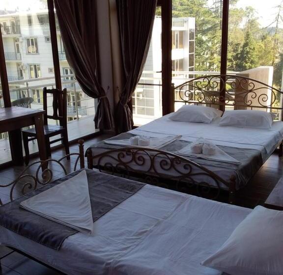 اتاق استاندارد سه تخته با بالکن, Inter