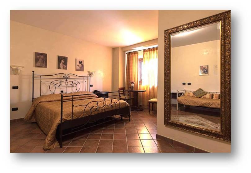اتاق استاندارد سه نفره, Olimpus