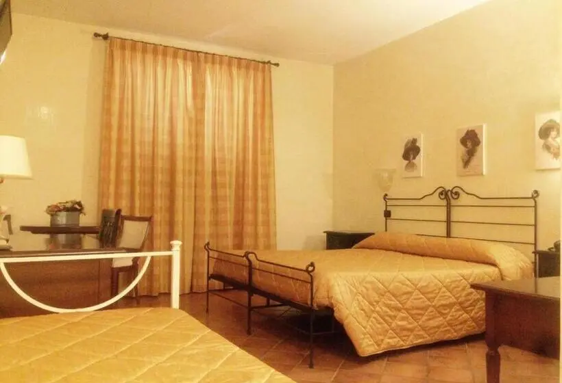 Habitació Triple Estàndard, Olimpus