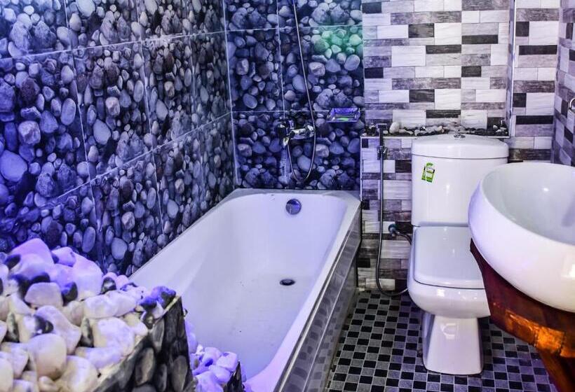 발코니 디럭스 룸, Ornateview